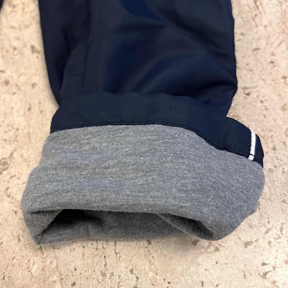 Children’s place Nylon type track pants with warm liner boys 5/6 - Picture 4 of 4